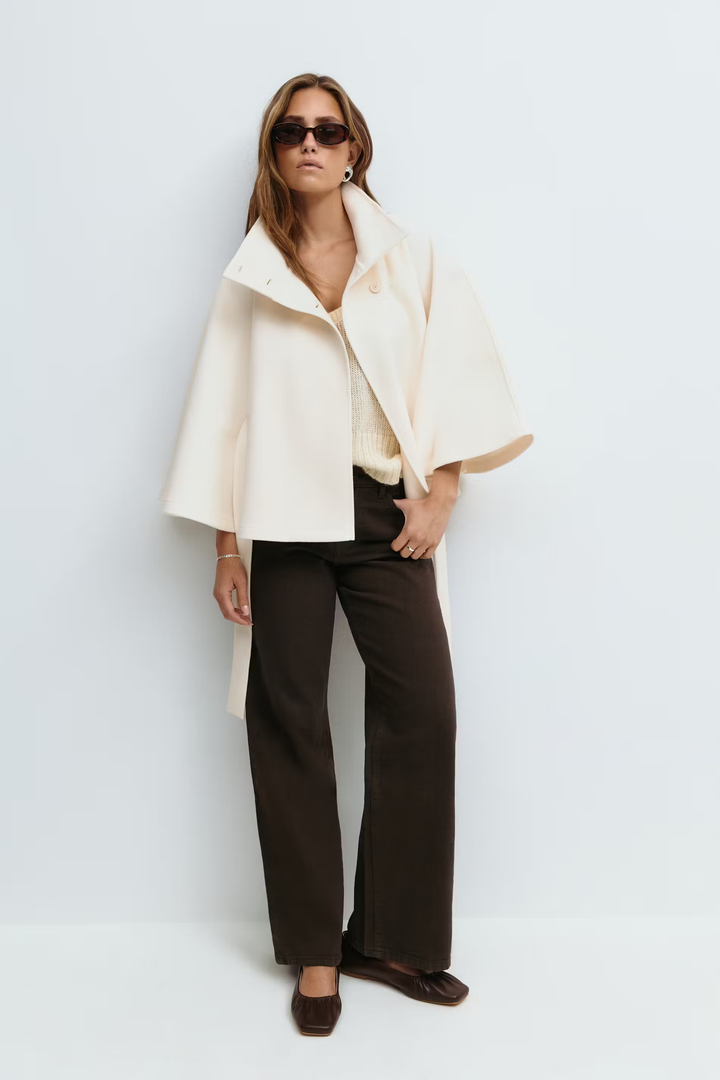THALINDRAE – ELEGANT WOMEN’S BELTED COAT