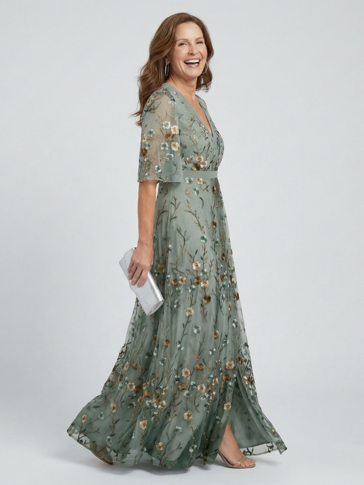 Selora | Flattering Floral Evening Dress