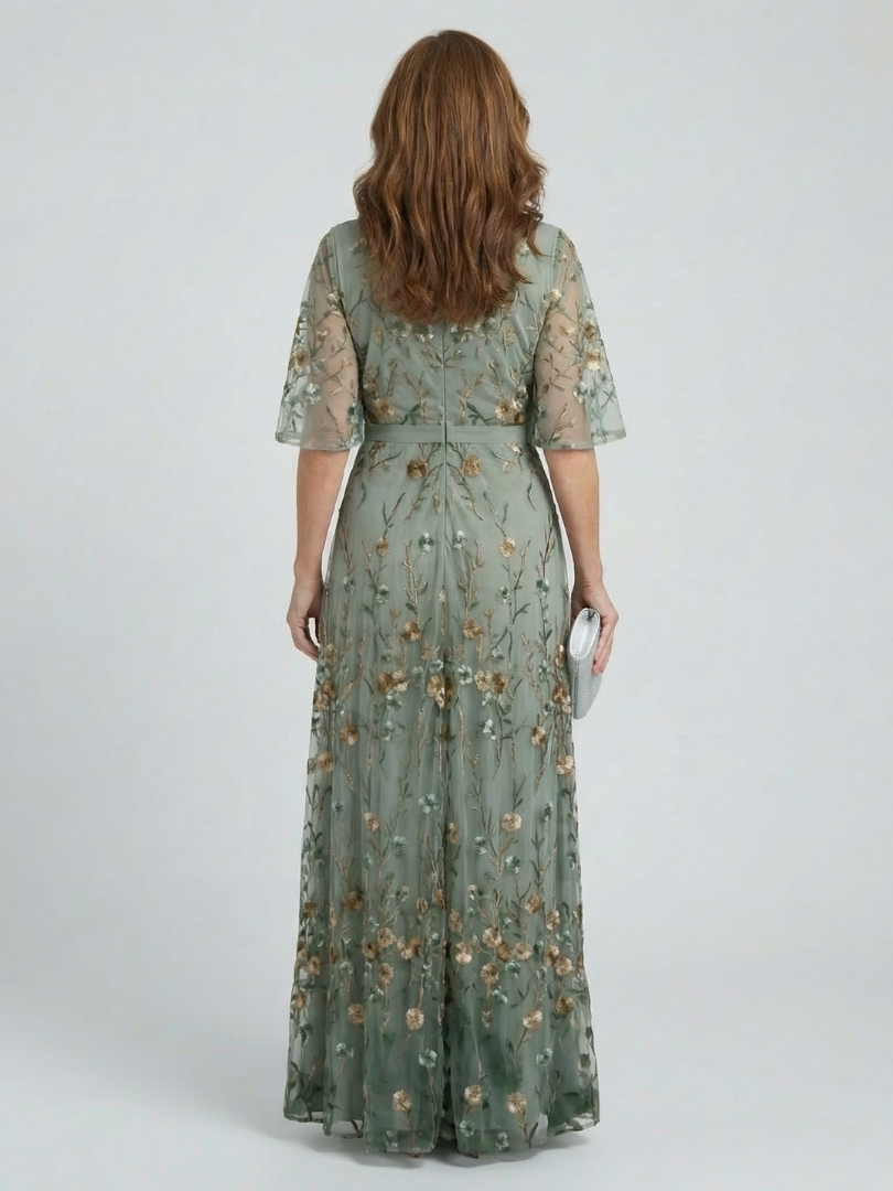 Selora | Flattering Floral Evening Dress