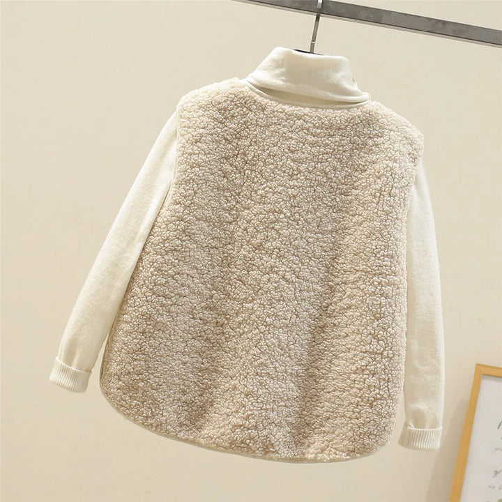 Hayden Annelore | Classic Cardigan