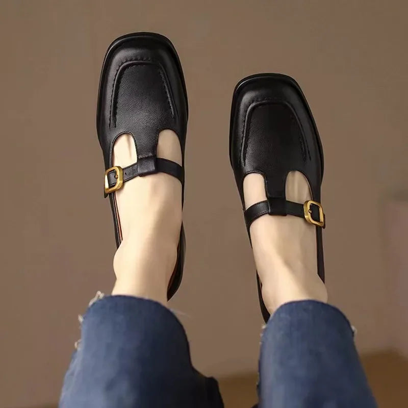 Ysolenne T-Strap