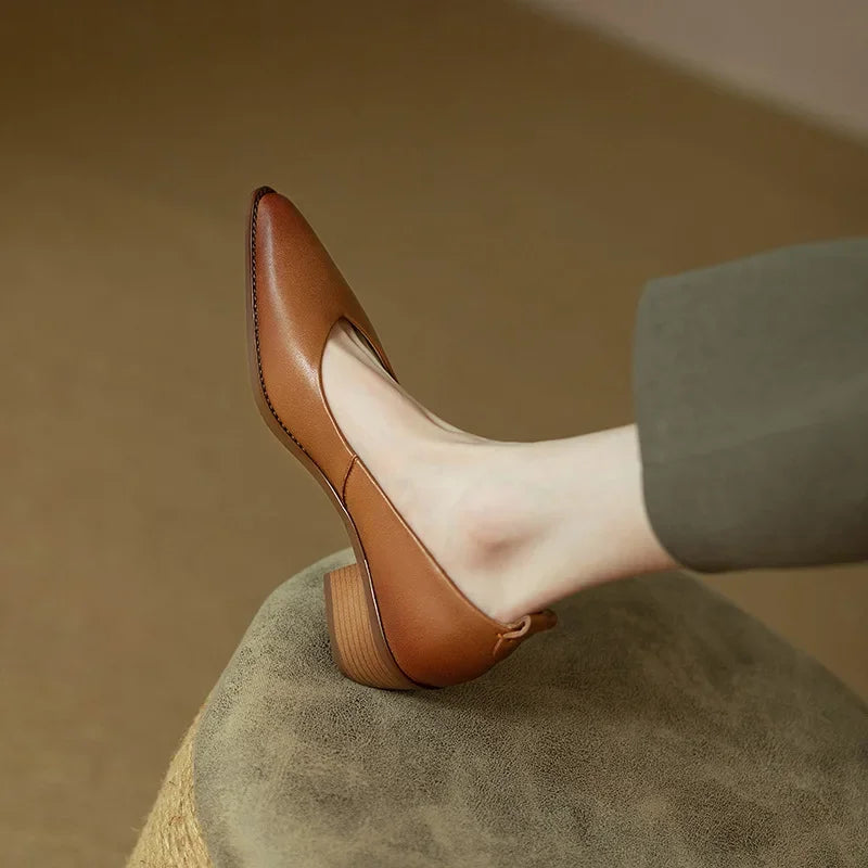 Helen Classic Pumps