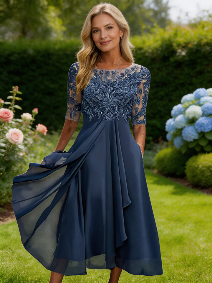 Zaria – The Flattering Lace Midi Dress