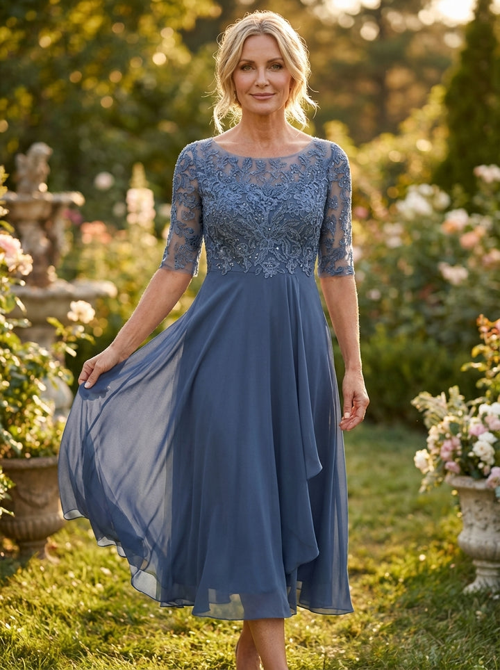 Zaria – The Flattering Lace Midi Dress